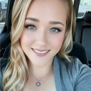 Meet your Posher, Lindsay